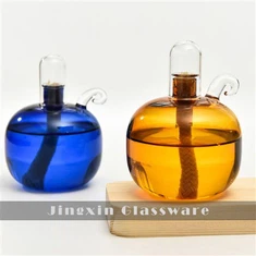 রঙিন কাচের তেলের বাতি